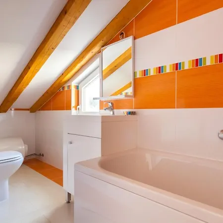 Svalina Apartman *