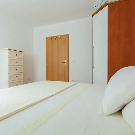 Svalina Apartment *